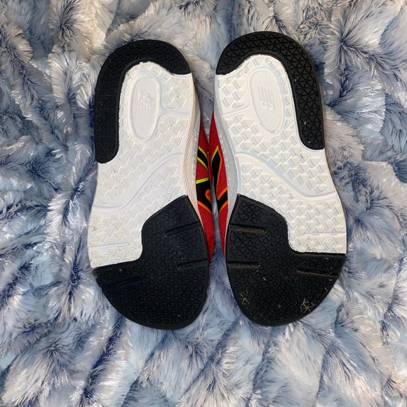 New Balance Kids Red Sneakers with Black and Neon Accents - Picture 4 of 6